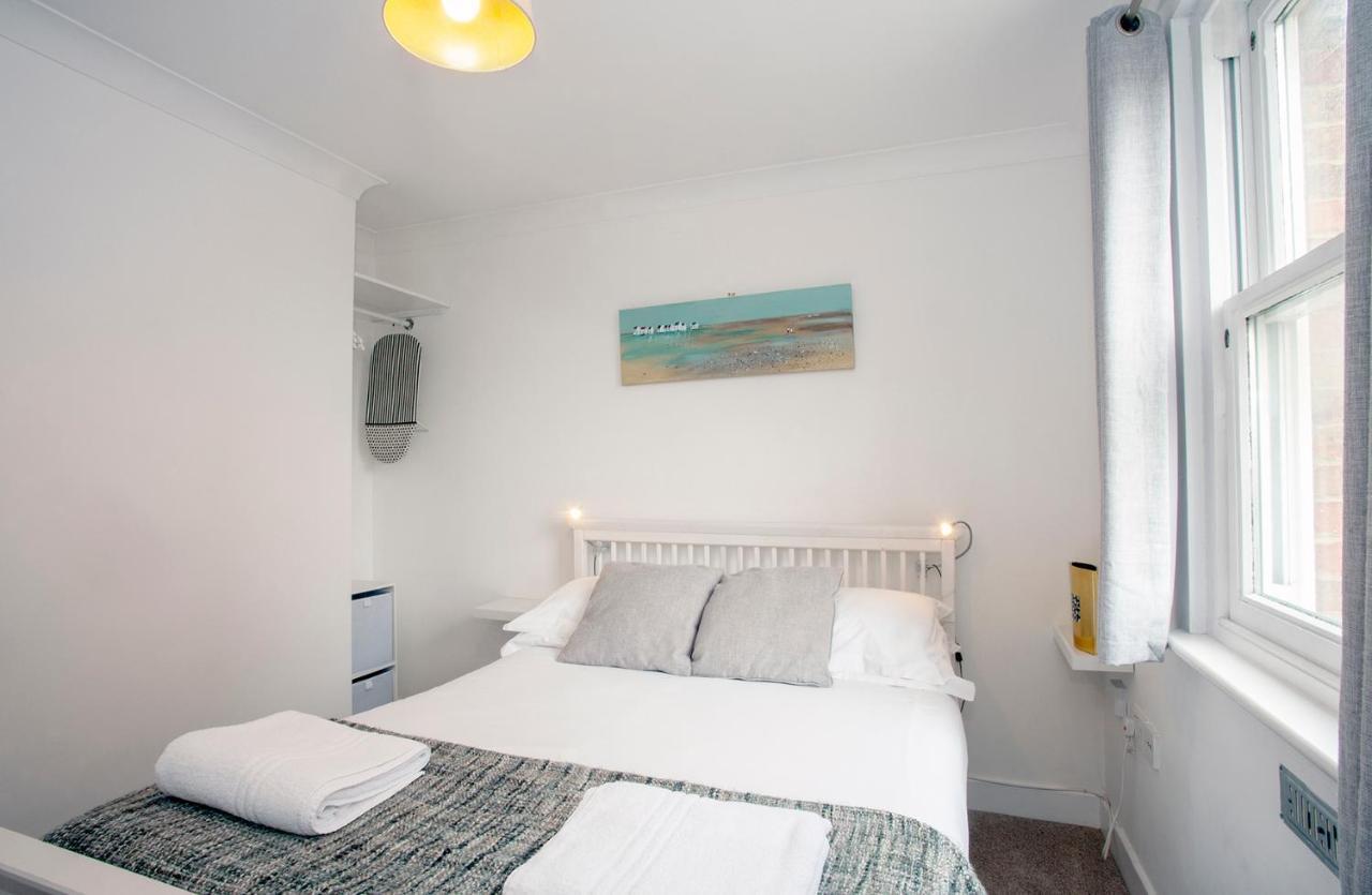 The Spires - Cosy Apartment Just Outside Of City Centre Canterbury Bagian luar foto